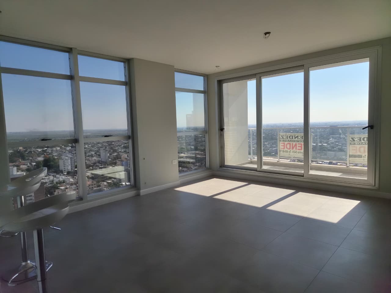 Boulevard Pellegrini 2745 - Piso 20