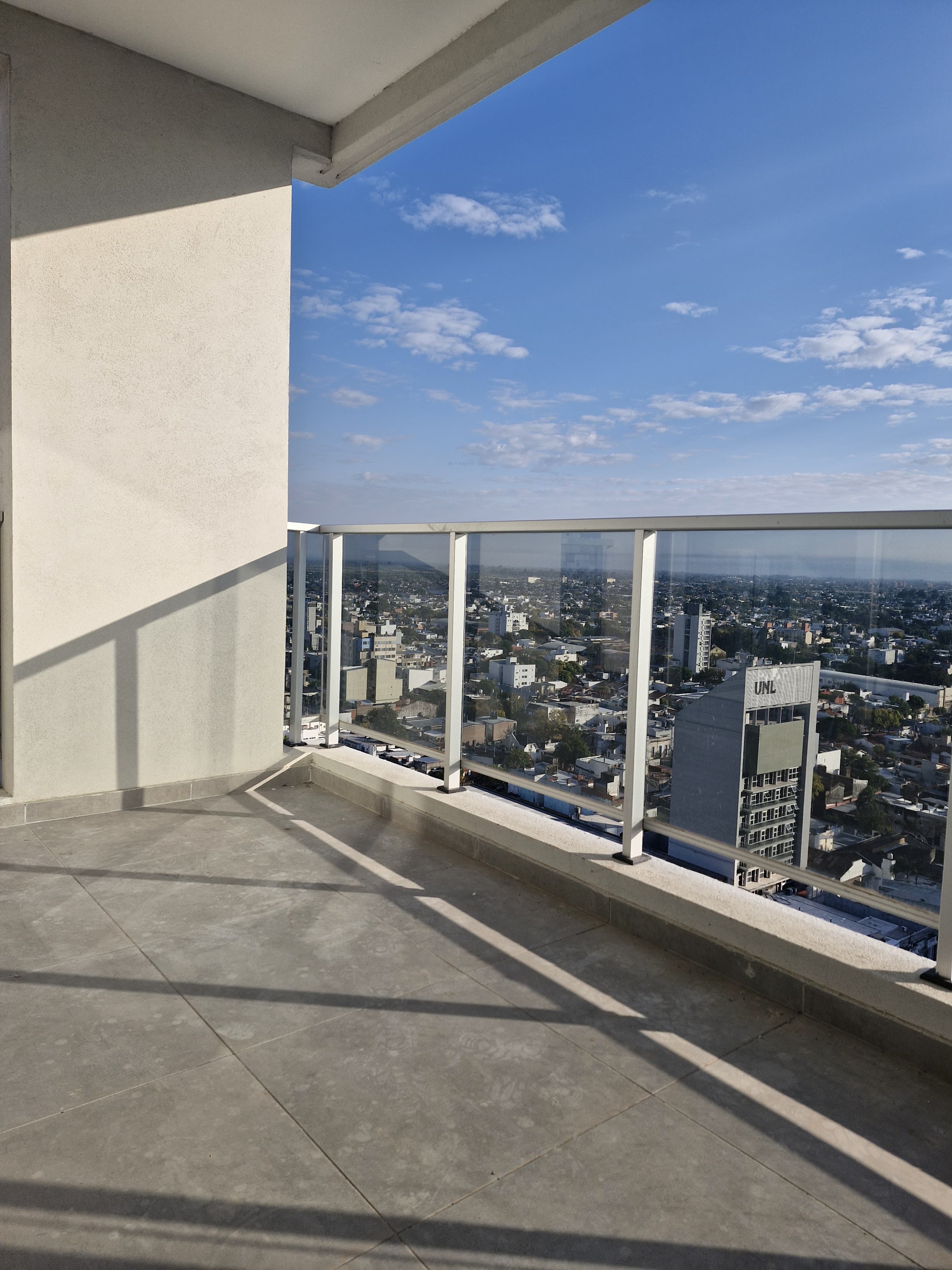 Boulevard Pellegrini 2745 - Piso 20