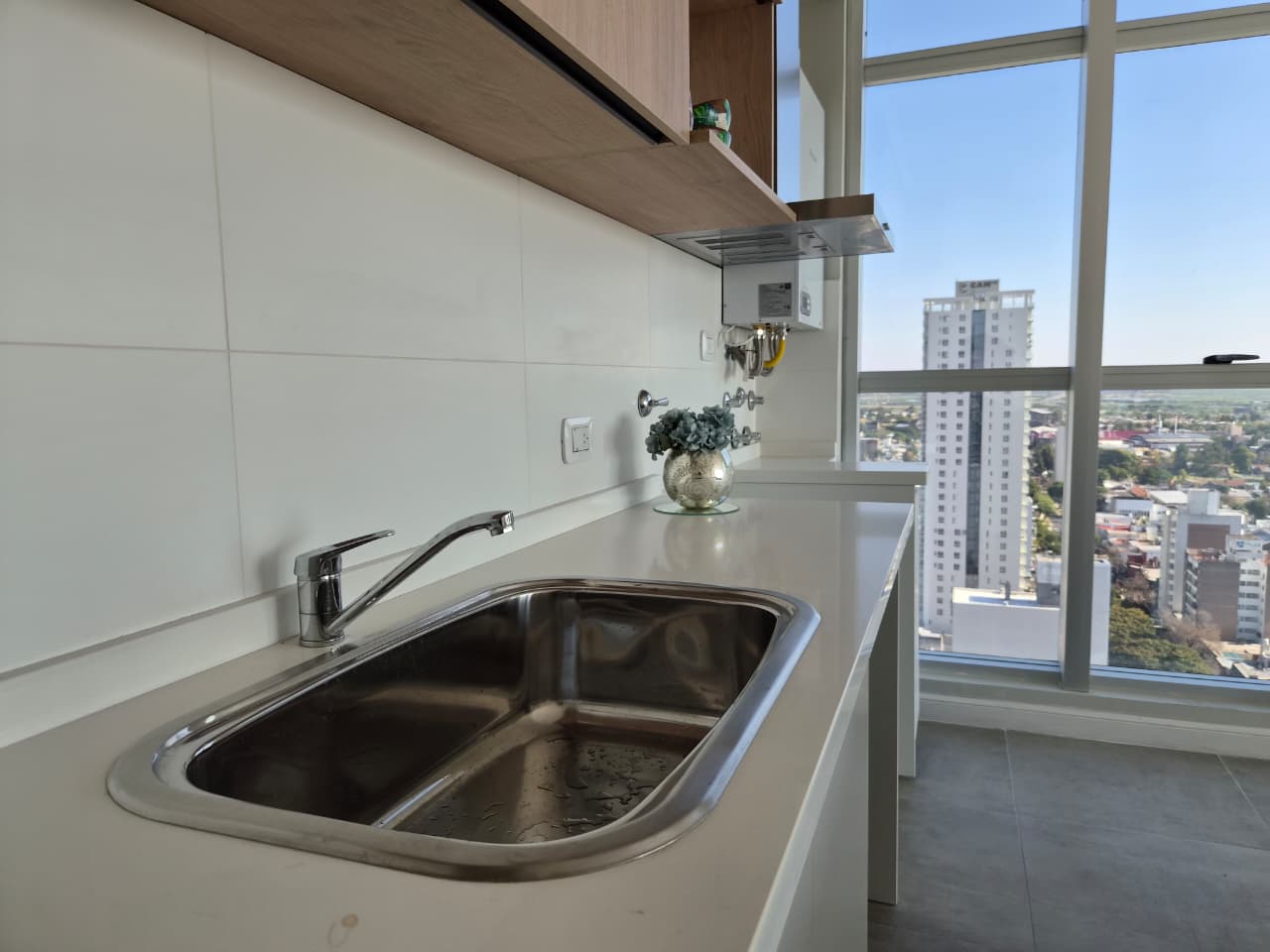 Boulevard Pellegrini 2745 - Piso 20