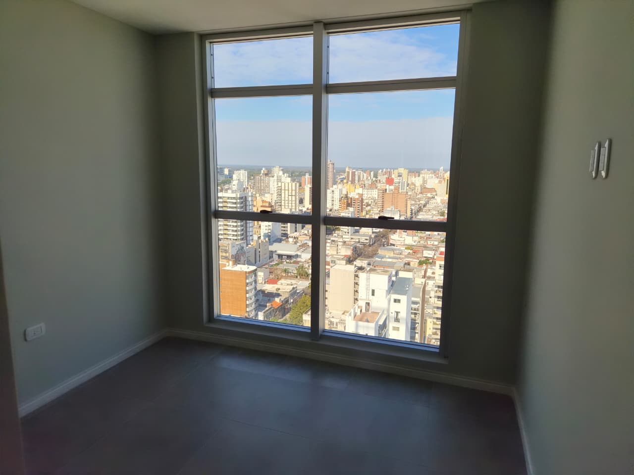 Boulevard Pellegrini 2745 - Piso 20