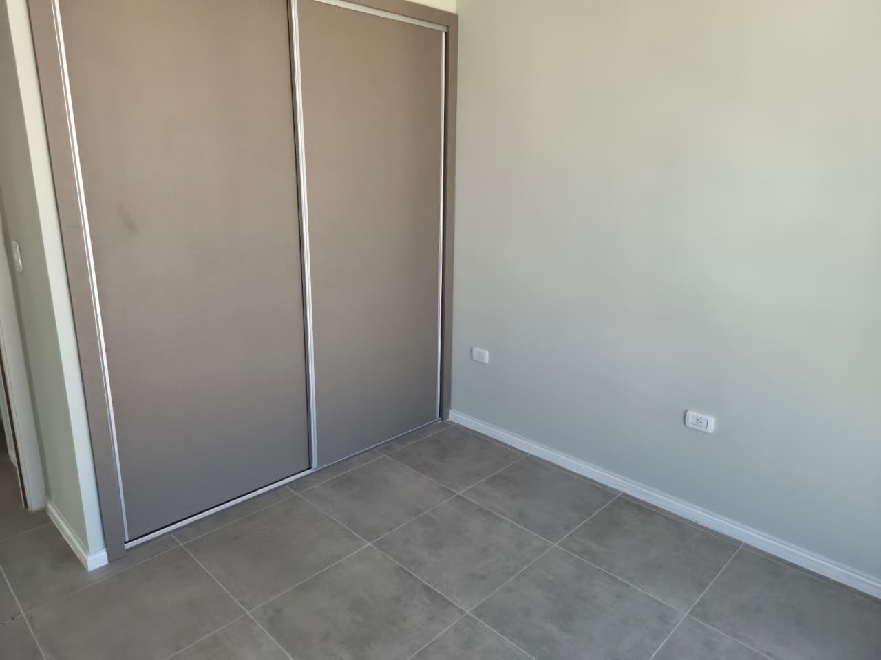 Boulevard Pellegrini 2745 - Piso 20