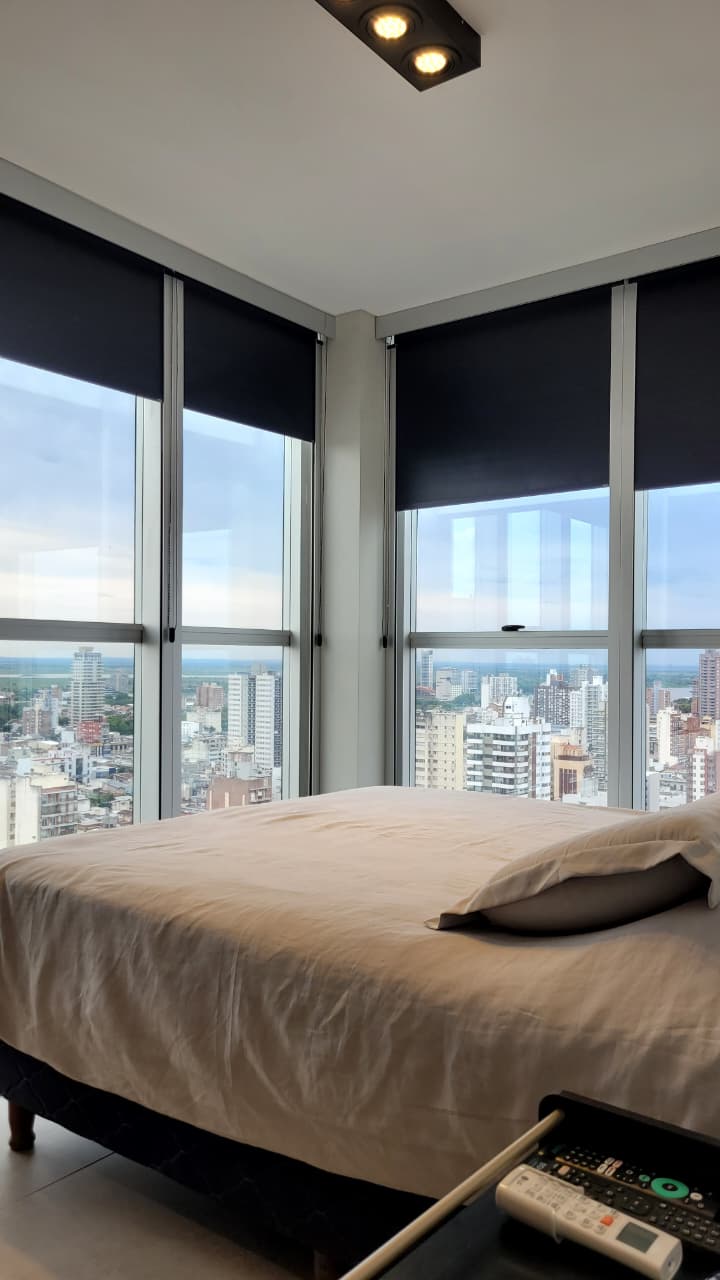 Boulevard Pellegrini 2745 - Piso 20