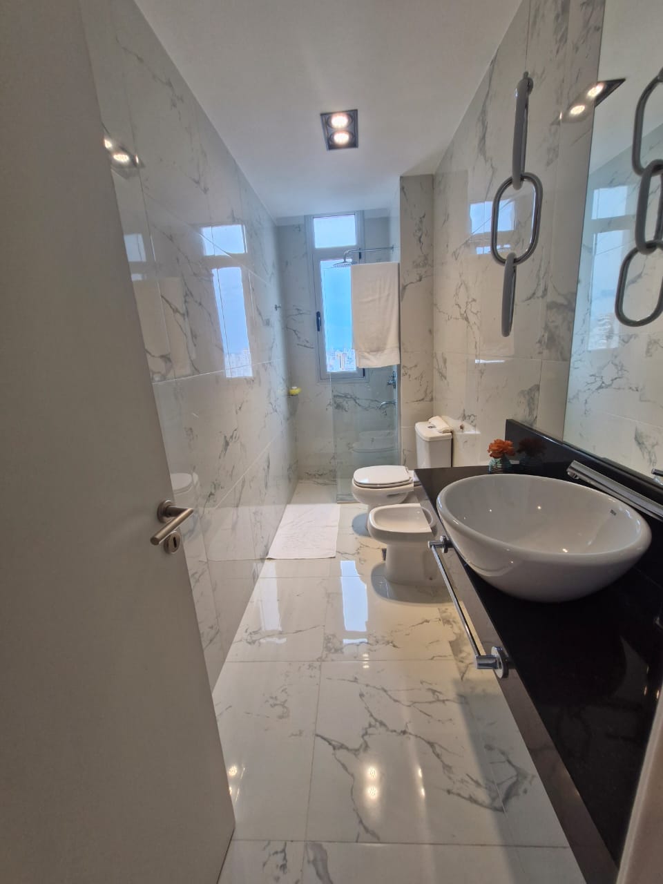 Boulevard Pellegrini 2745 - Piso 20