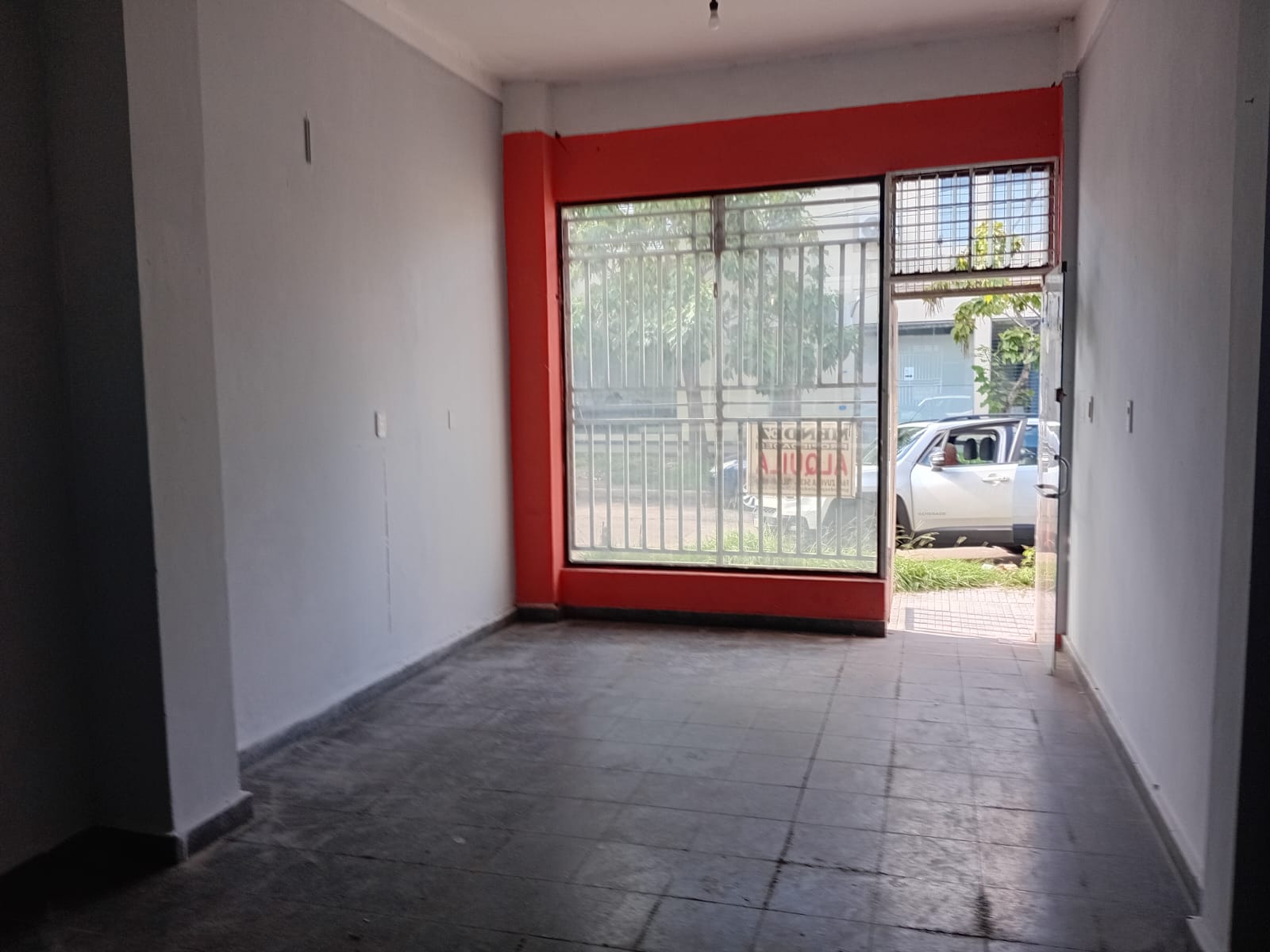 Padre Genesio 2521 - Local